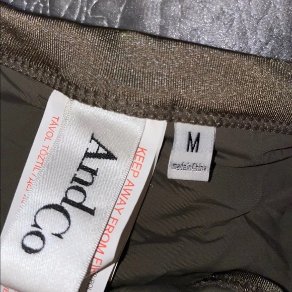 Bikini - Picture 4 of 4